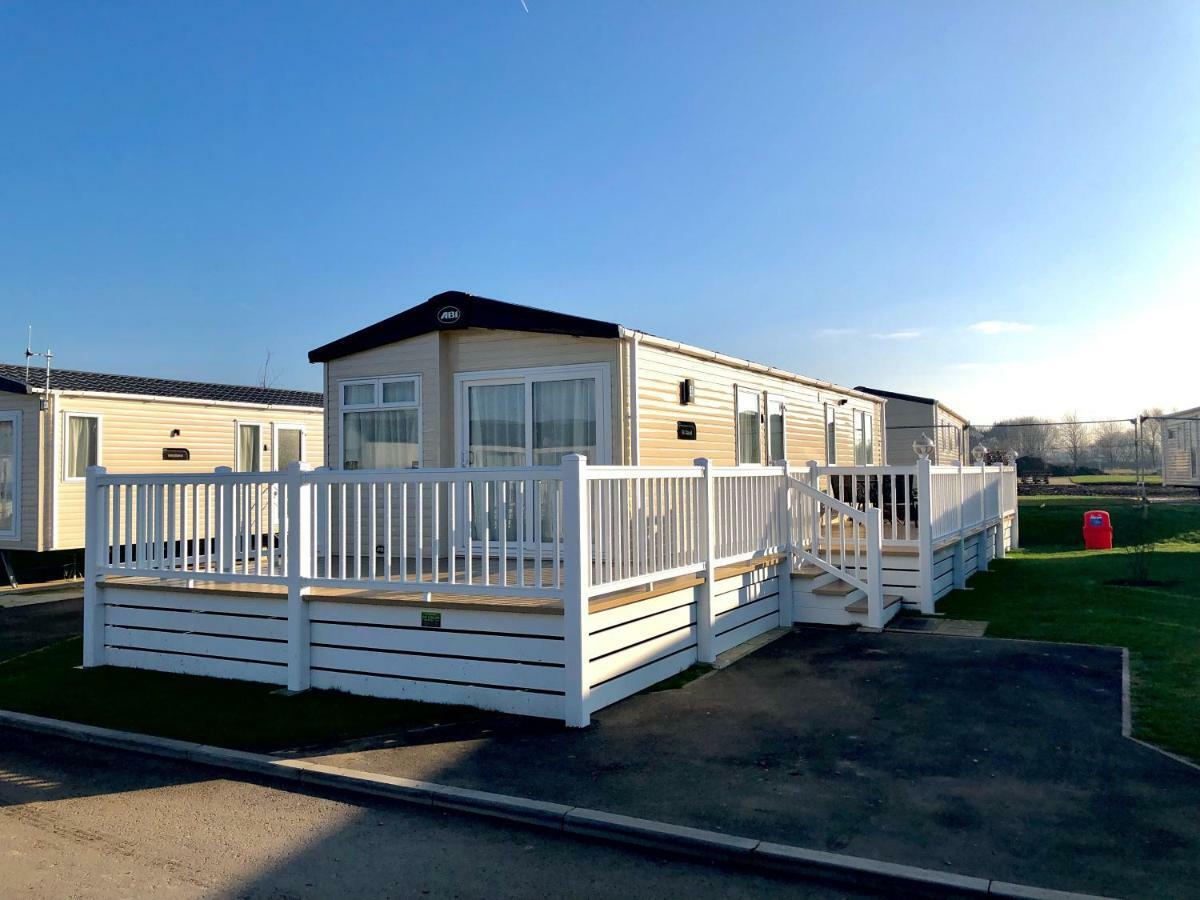 Relaxing Holiday Home With Hot Tub At Tattershall Lakes Exterior photo