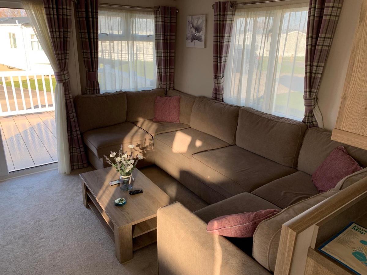 Relaxing Holiday Home With Hot Tub At Tattershall Lakes Exterior photo